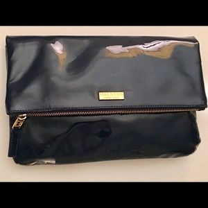❣️Chic & Sleek Halston Heritage foldover